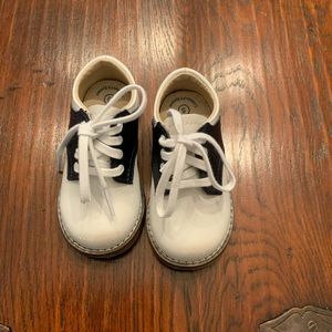 Footmates Blue/White Saddle Shoes